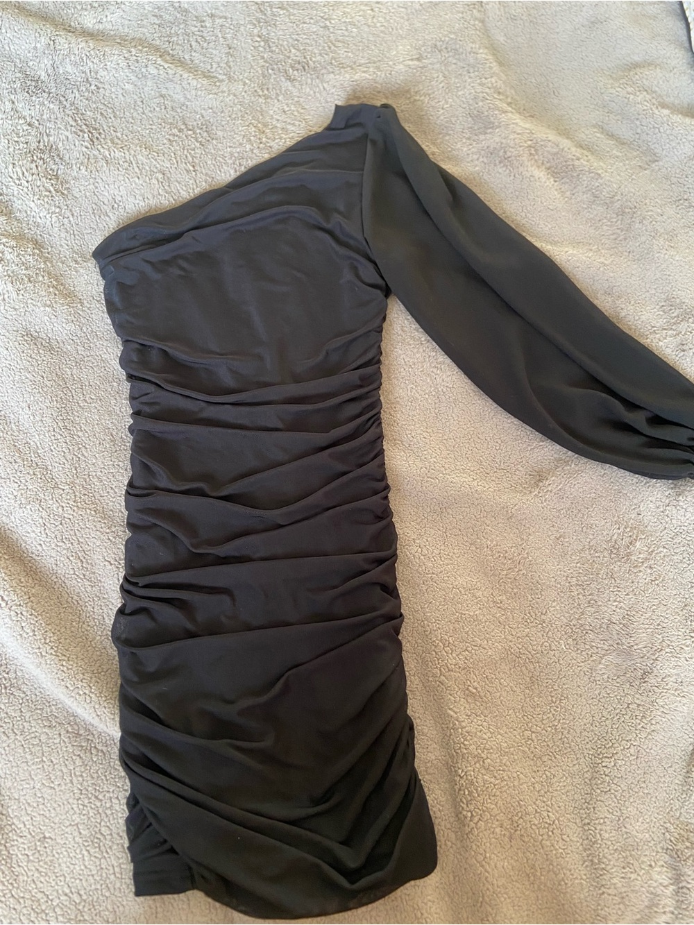 Asymmetrical Black One-Shoulder Ruched Mini Dress